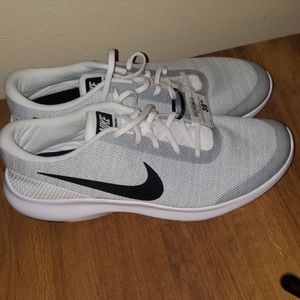 Brand new Nike flex experience running shoes